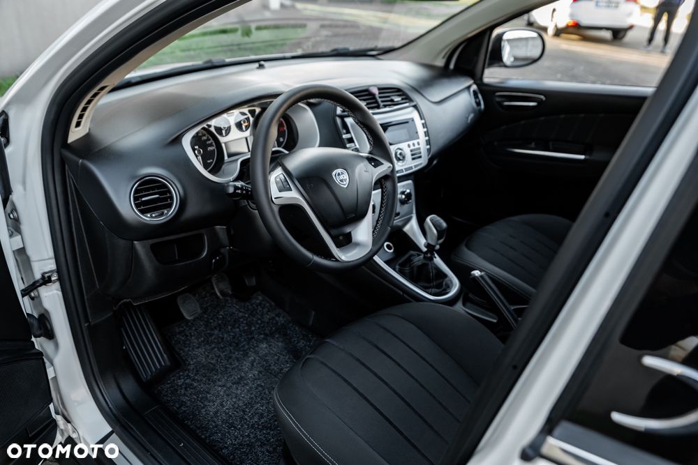 Lancia Delta 1.4 T-Jet Steel - 15