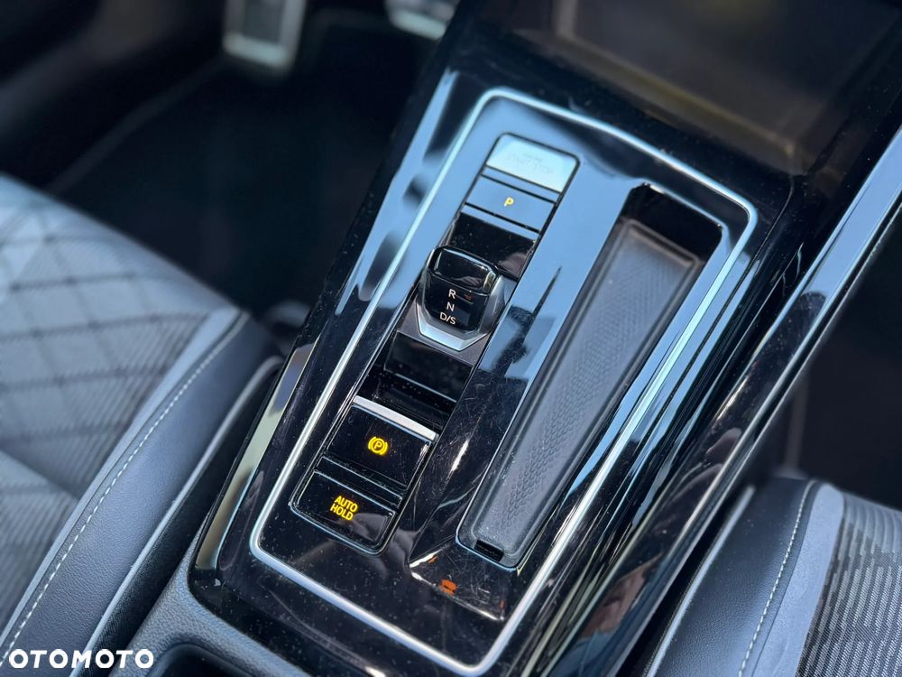 Volkswagen Golf 1.5 eTSI OPF DSG R-Line - 20