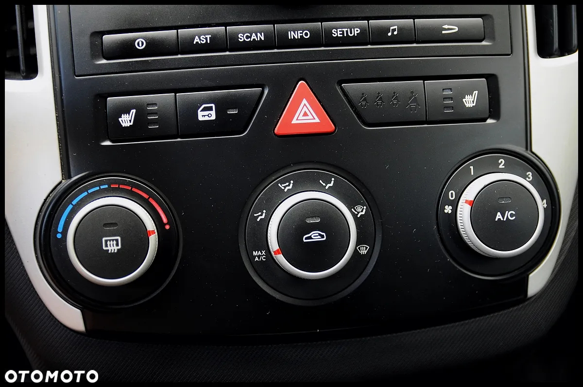 Kia Ceed - 8