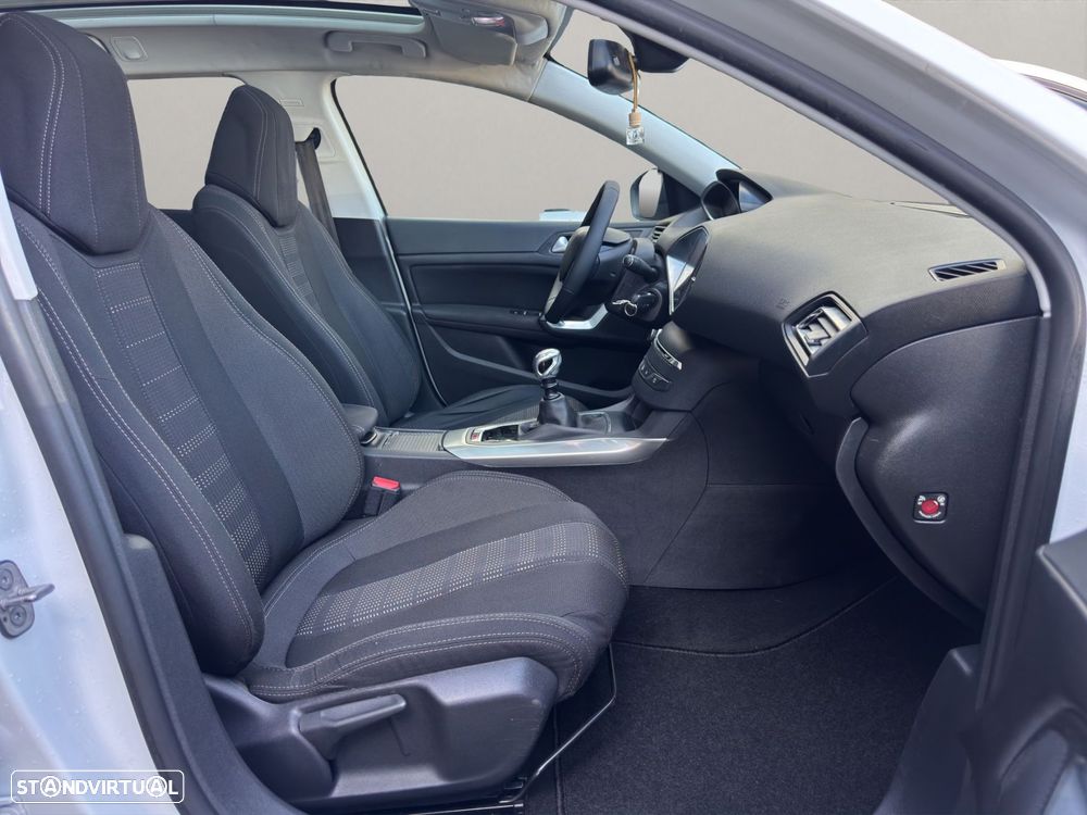 Peugeot 308 1.6 BlueHDi Allure - 18
