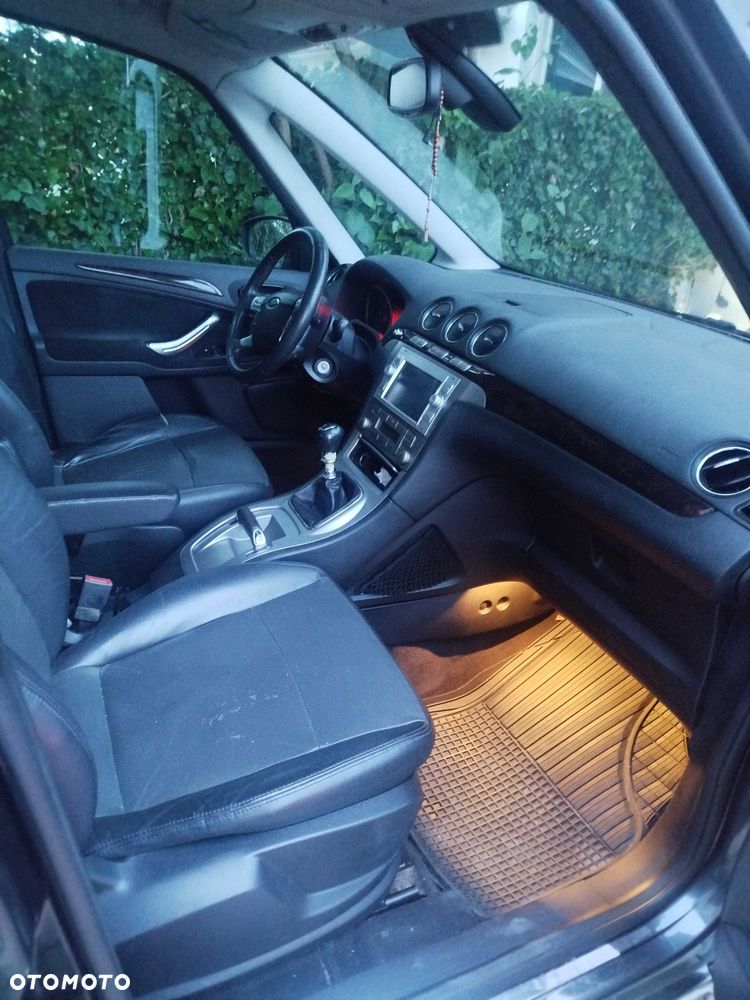 Ford Galaxy - 3