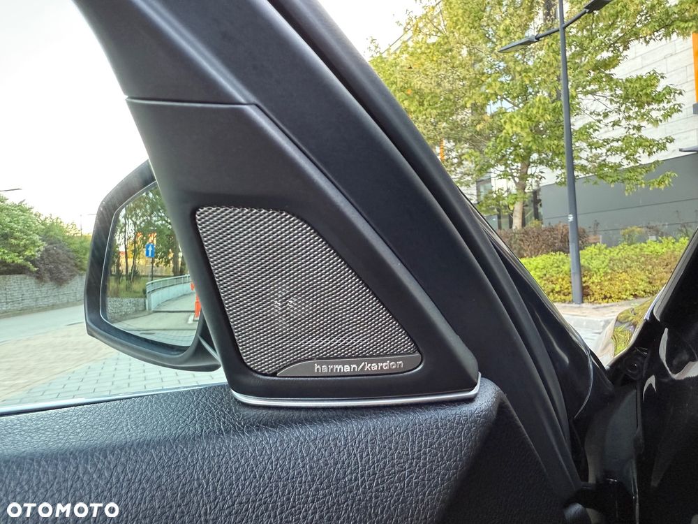 BMW Seria 5 525d Touring Modern Line - 26