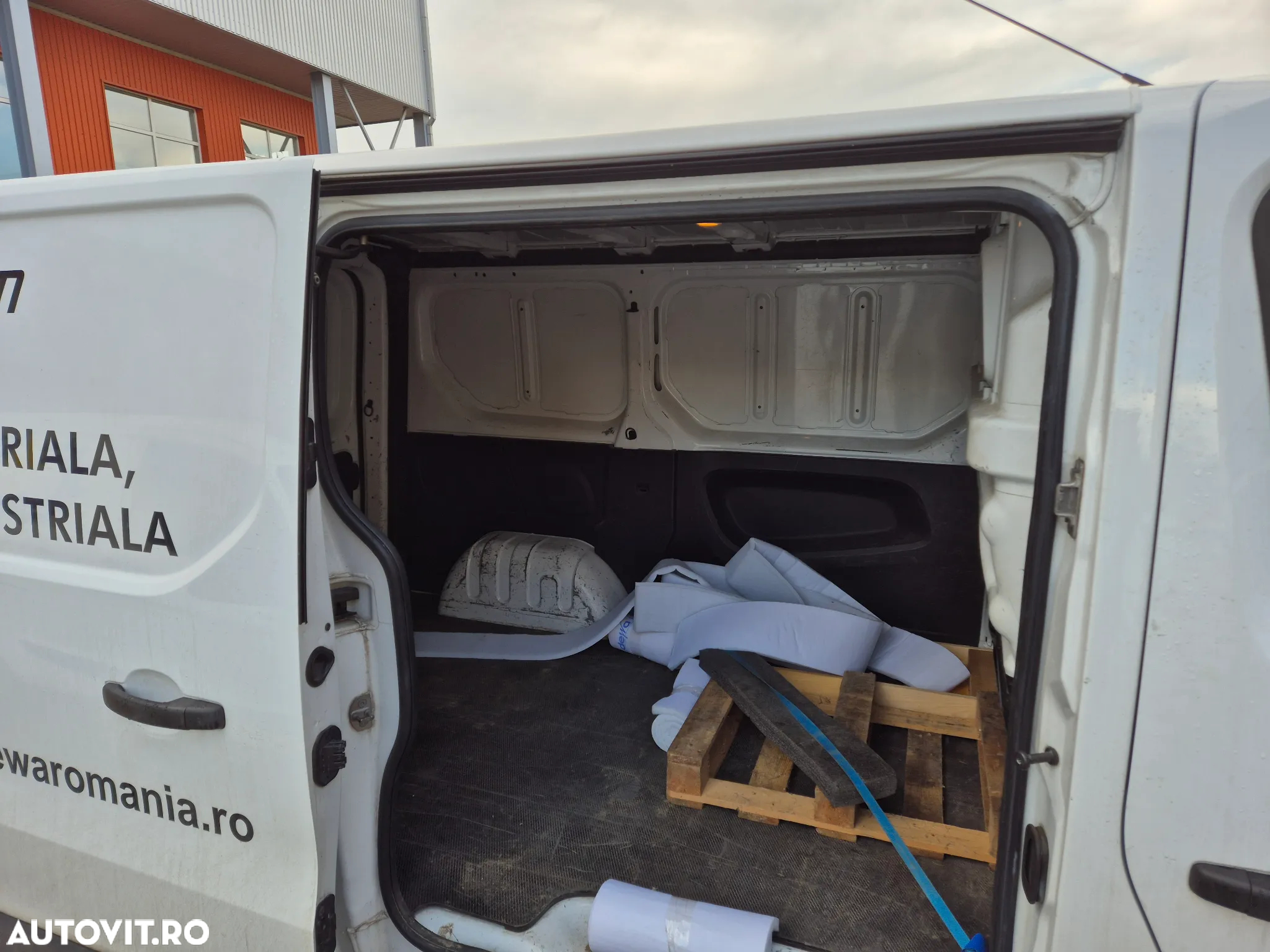 Opel Vivaro 1.6 CDTI Combi L1H1 2.7 t - 11