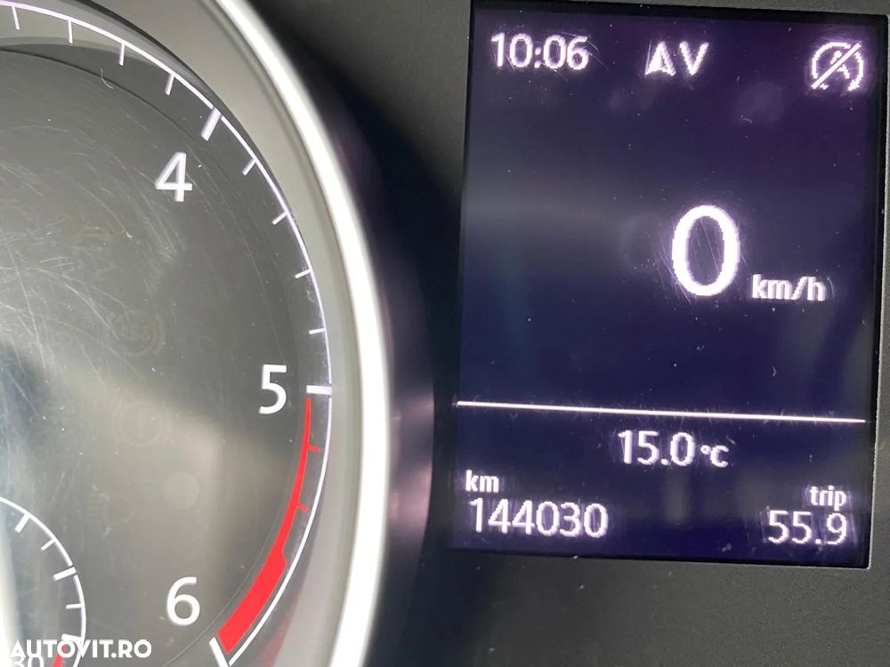 Volkswagen Golf 1.6 TDI Comfortline - 9