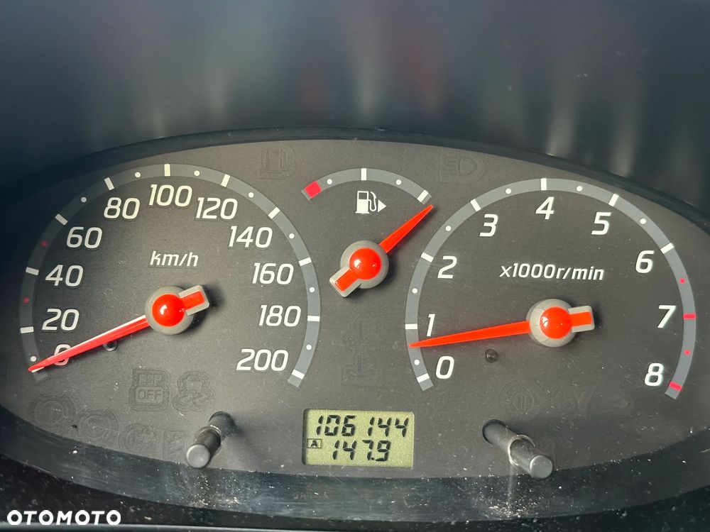 Nissan Micra - 15