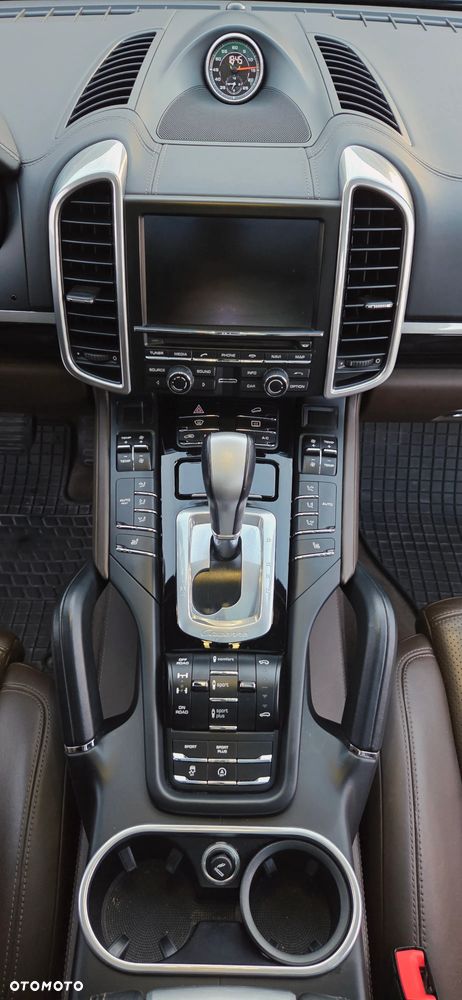 Porsche Cayenne Diesel Platinum Edition - 31