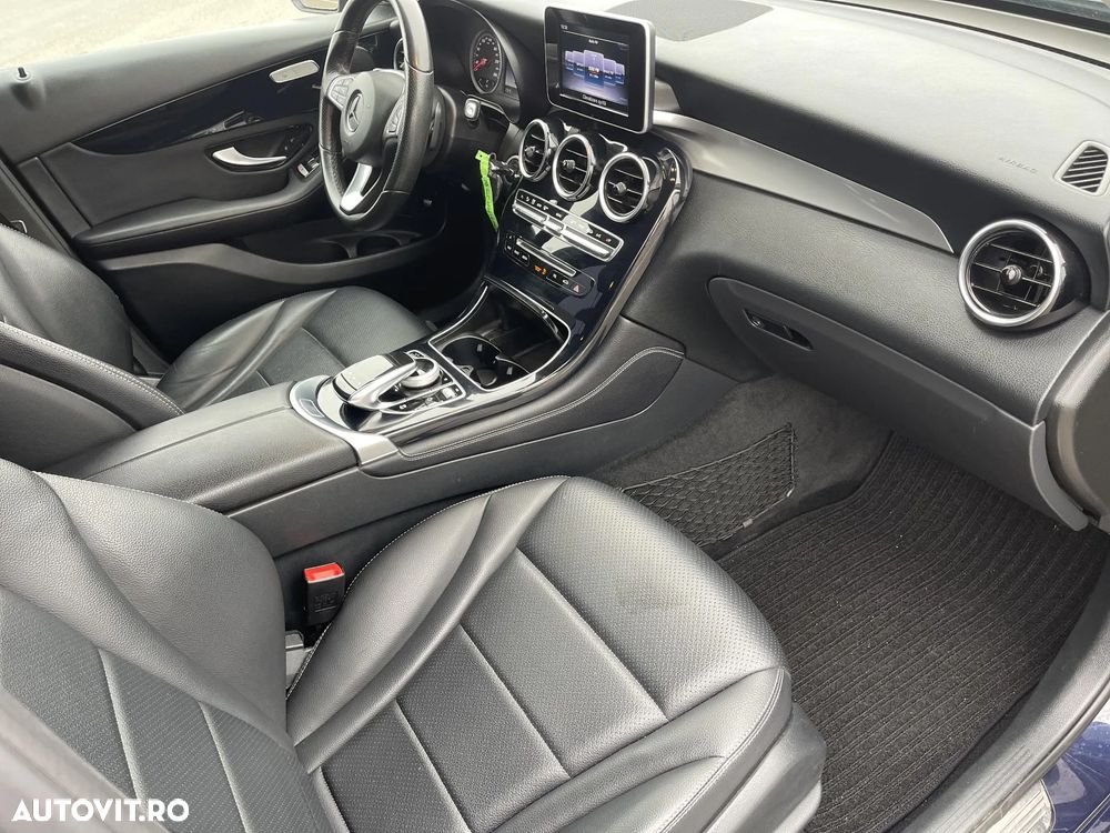 Mercedes-Benz GLC - 24