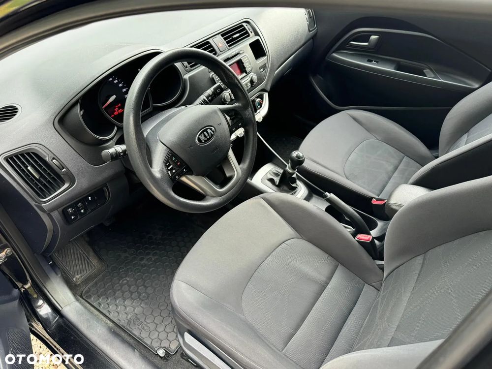 Kia Rio - 9