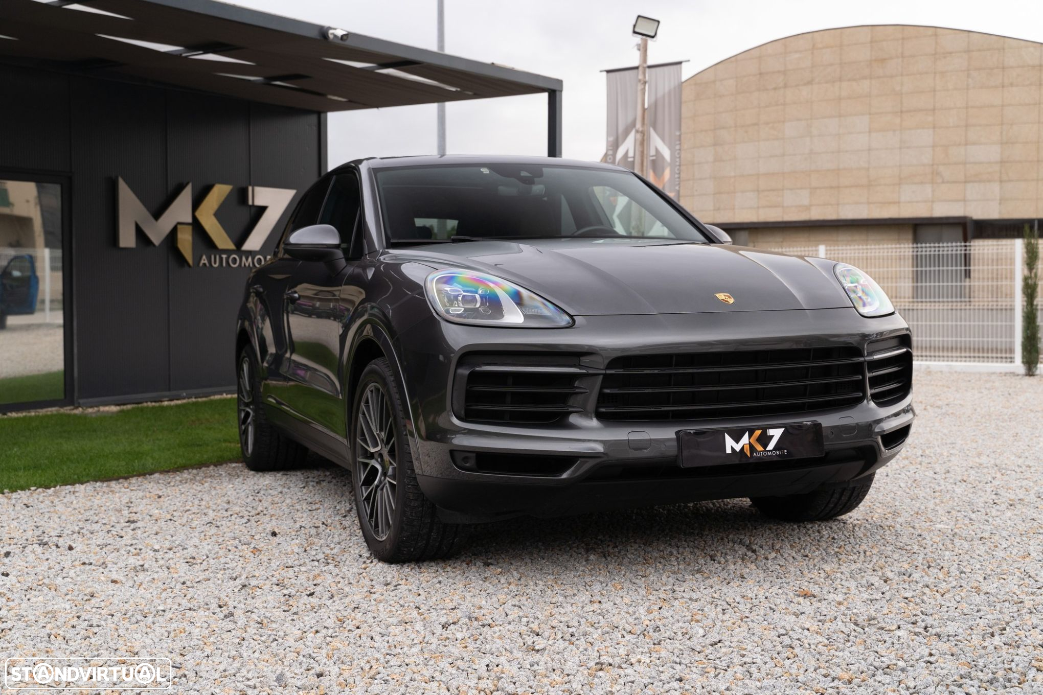 Porsche Cayenne Platinum Edition - 2