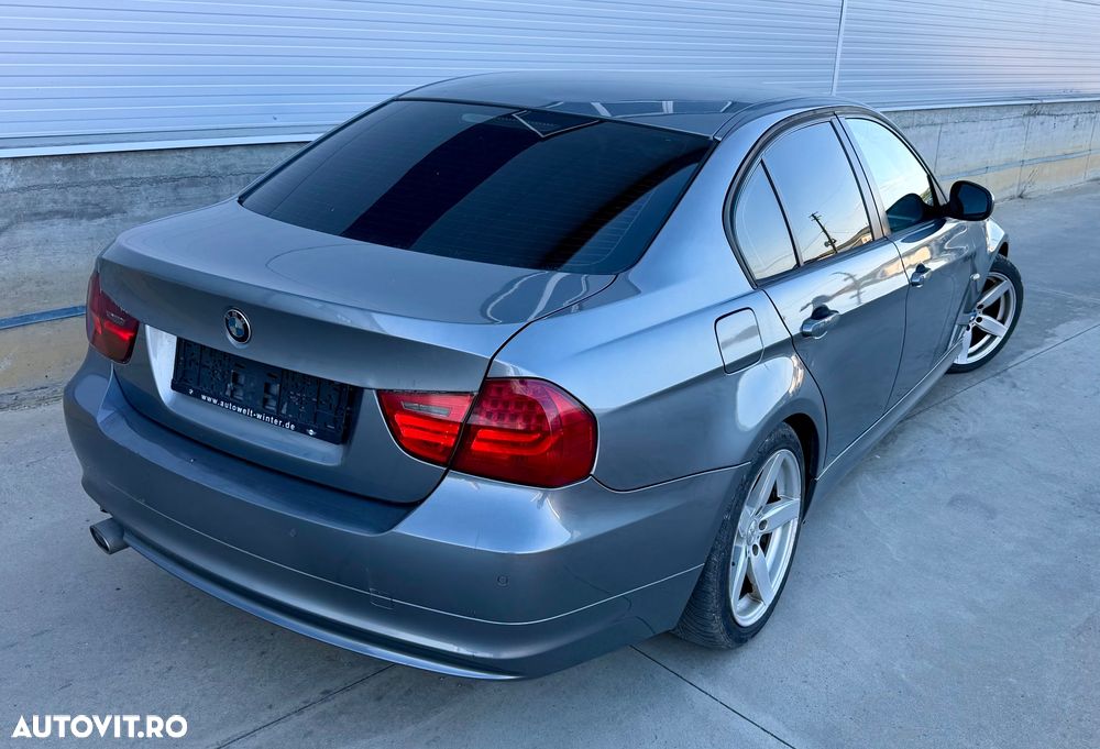 BMW Seria 3 320d DPF Aut. Edition Exclusive - 28