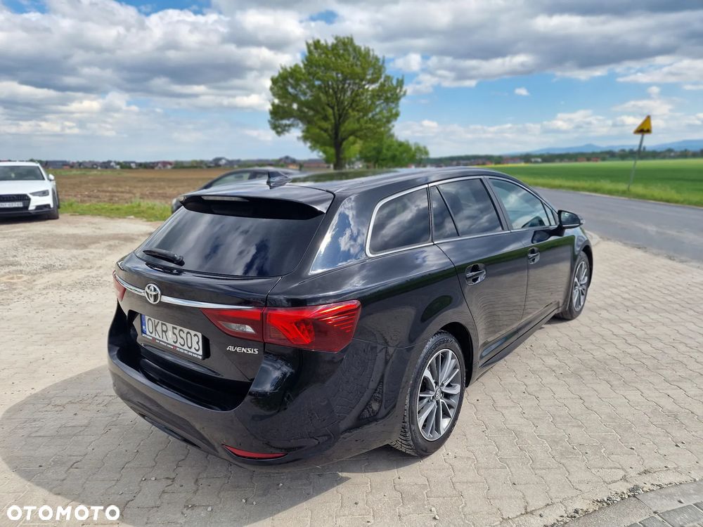 Toyota Avensis 2.0 D-4D Selection - 9