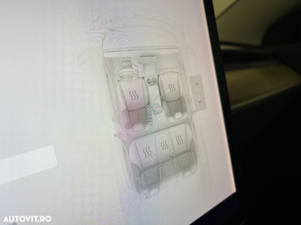 Tesla Model 3 - 23