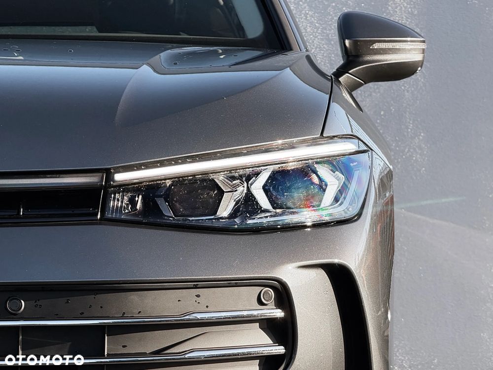 Volkswagen Passat Variant 2.0 TDI SCR Business Plus DSG - 9