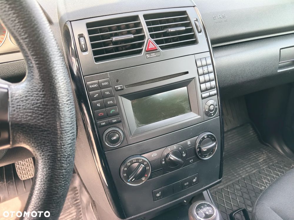 Mercedes-Benz Klasa A 160 BlueEFFICIENCY Avantgarde - 16