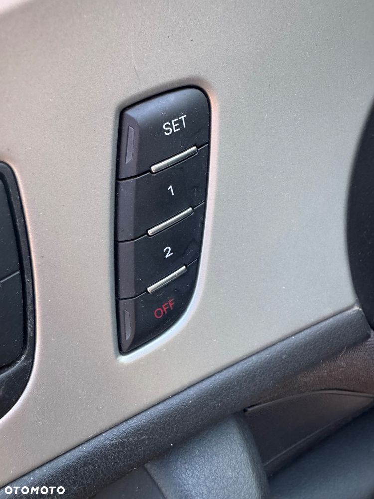 Audi A6 Avant 3.0 TDI DPF - 11