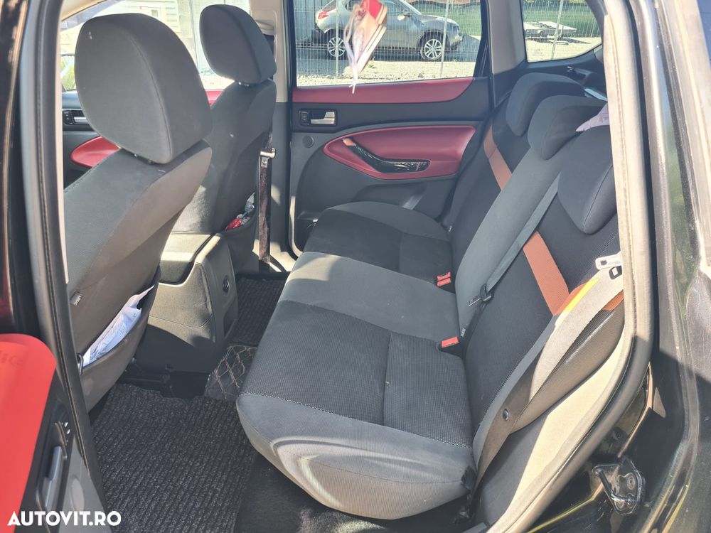 Ford Kuga - 2