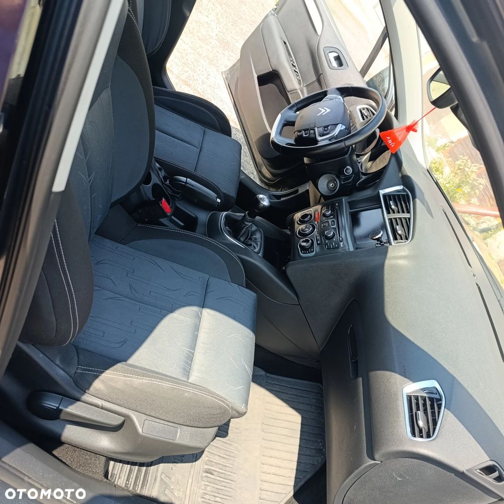 Citroën C4 HDi 90 Attraction - 11