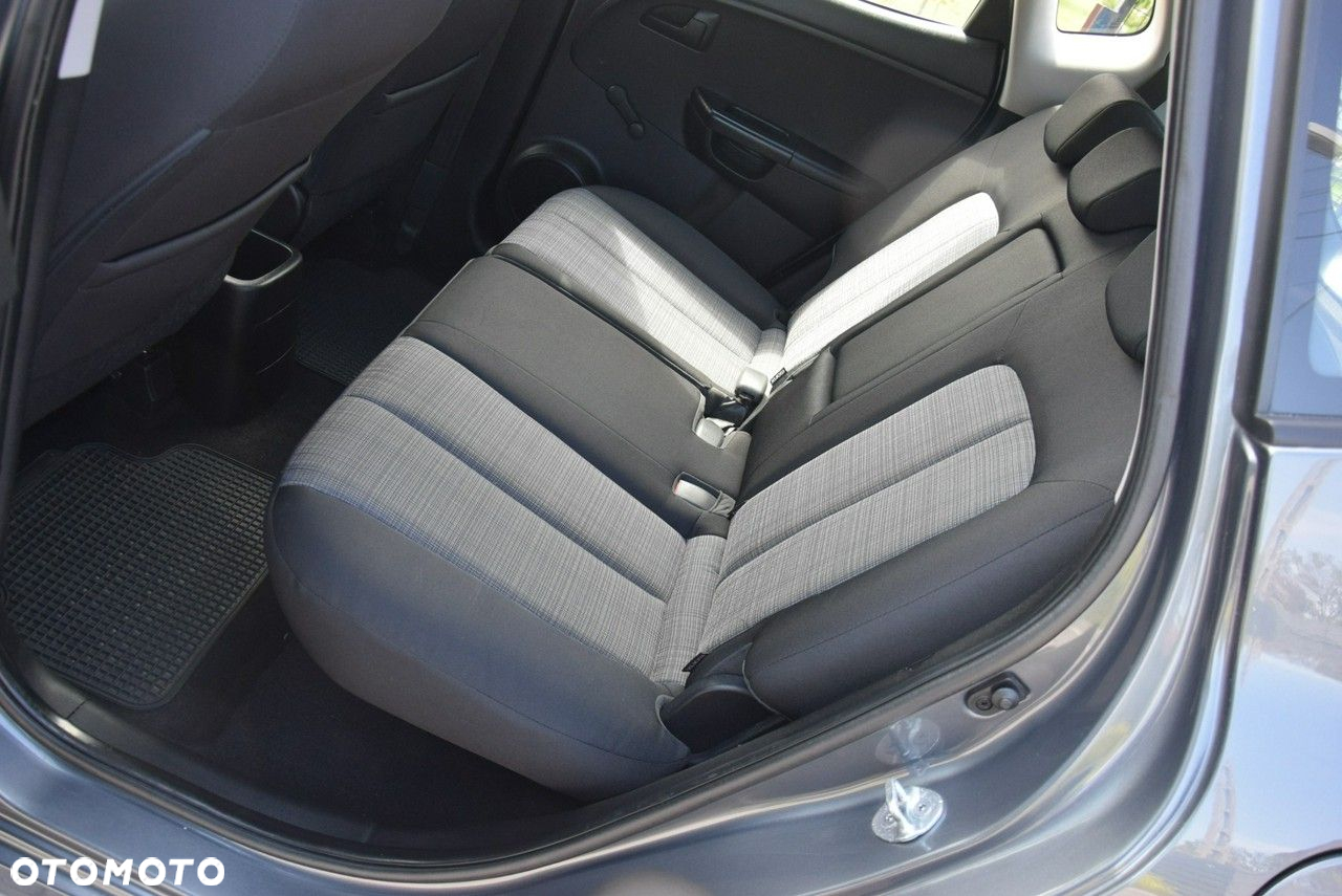 Kia Venga 1.4 CVVT Attract - 17