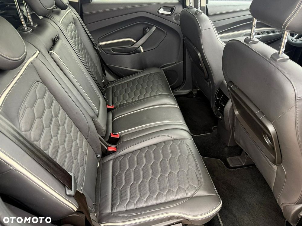Ford Kuga - 28
