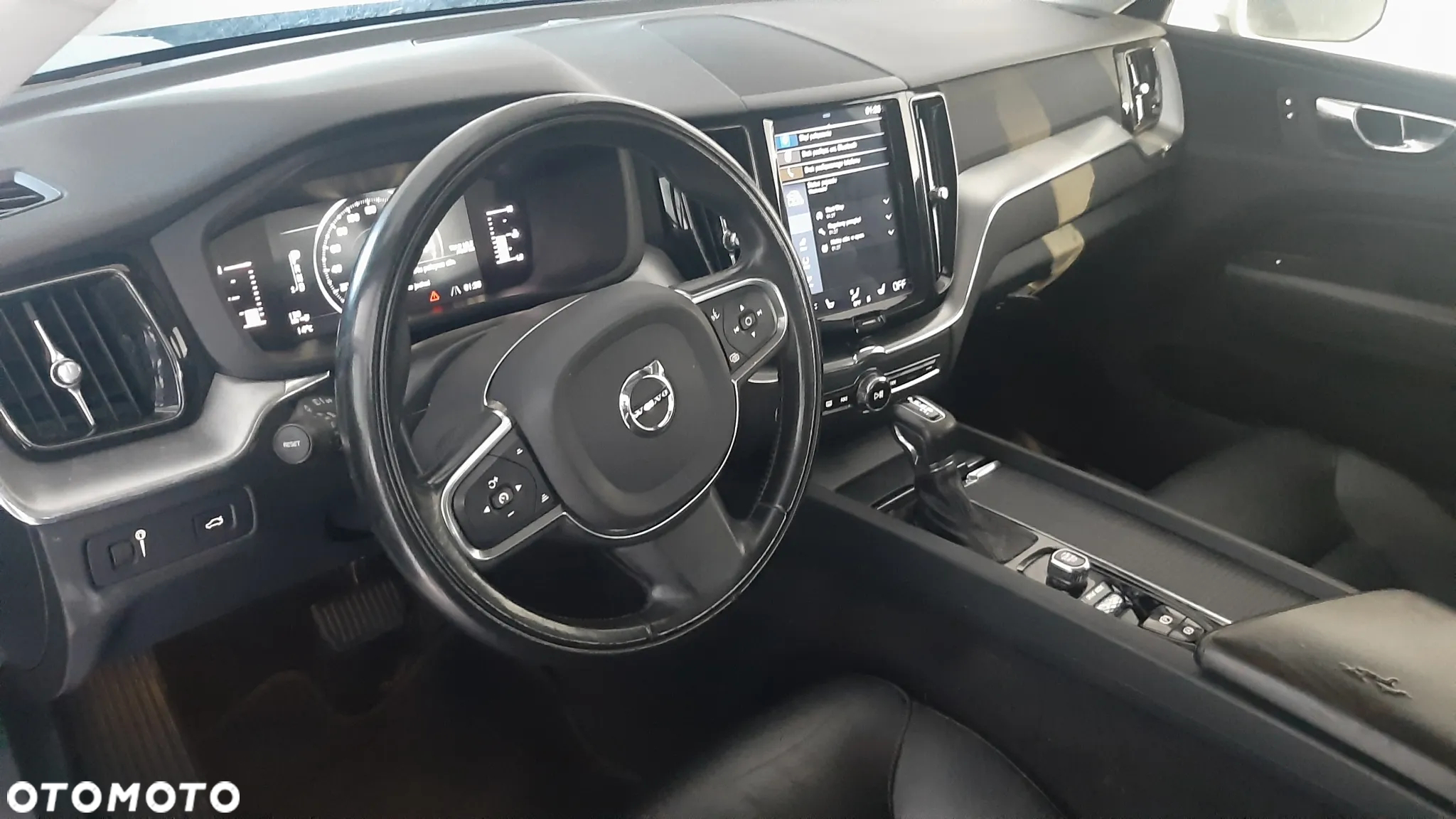 Volvo XC 60 T5 Momentum - 5