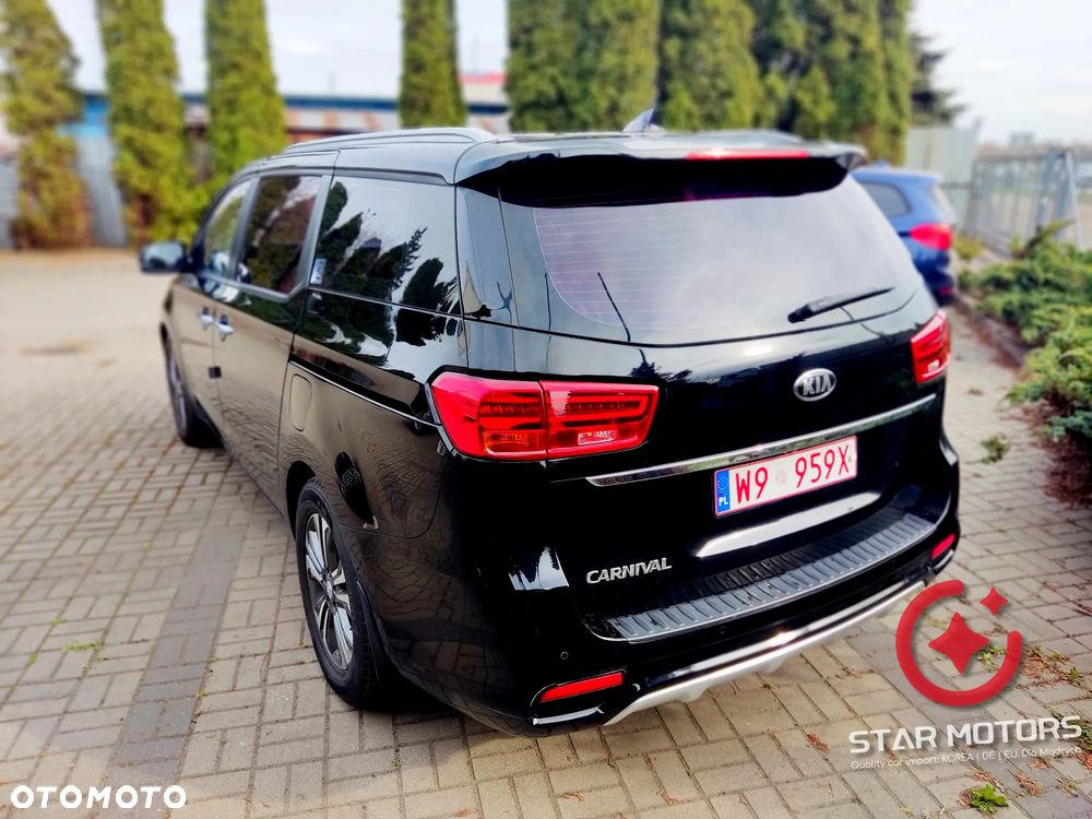 Kia Carnival - 7