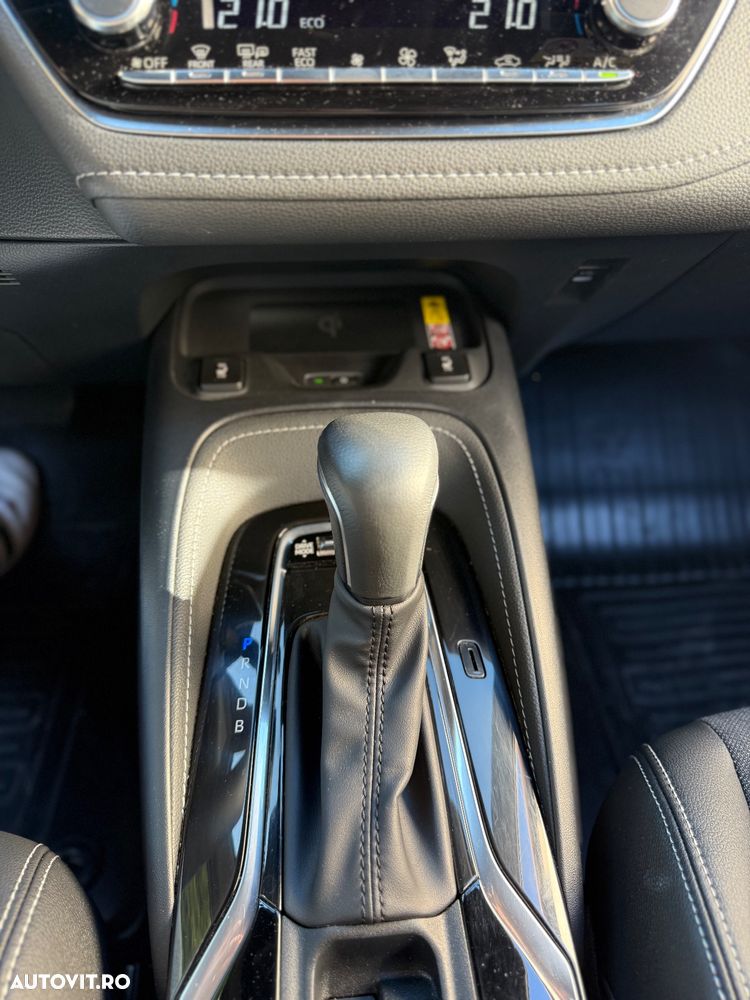 Toyota Corolla 1.8 Hybrid Touring Sports Business Edition - 12