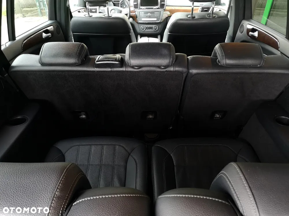 Mercedes-Benz GLS - 29