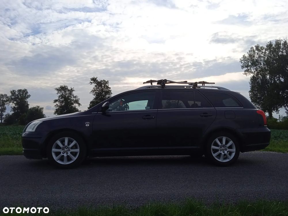 Toyota Avensis 2.0 D-4D Sol - 3