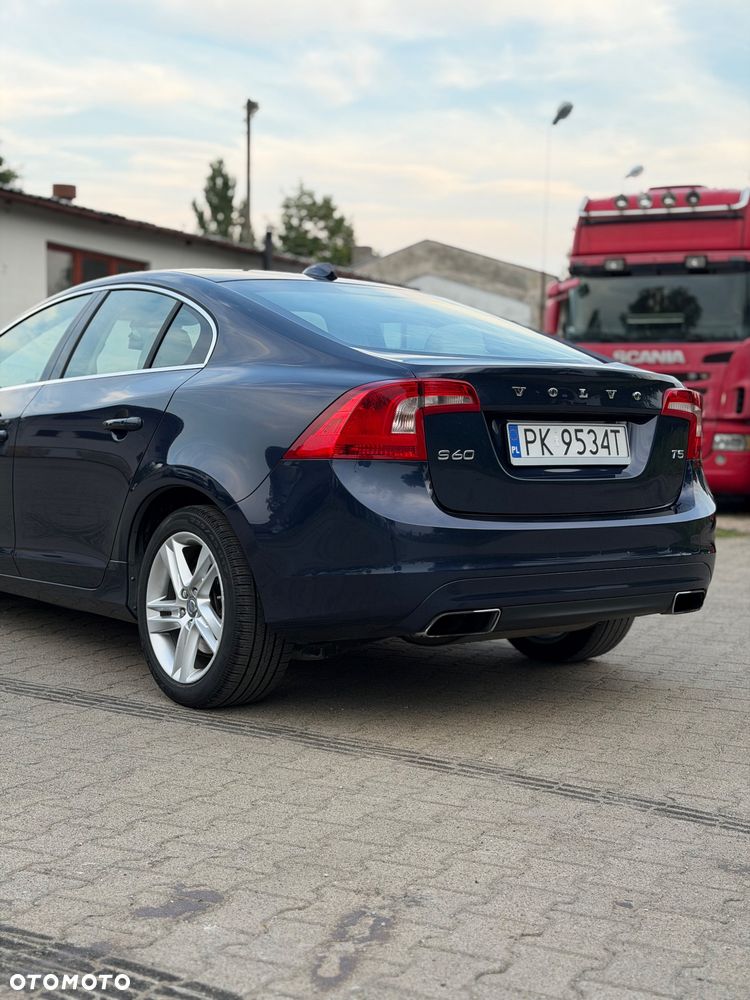 Volvo S60 T5 Geartronic Momentum - 8