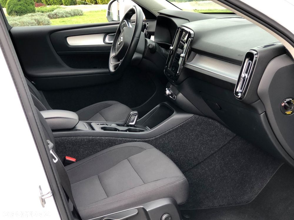 Volvo XC 40 T3 Geartronic RDesign - 16