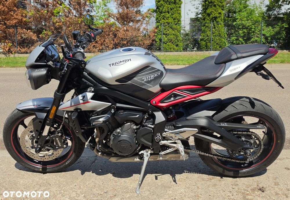 Triumph Street Triple - 6