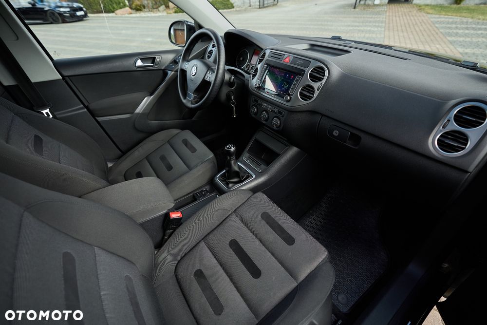 Volkswagen Tiguan - 31