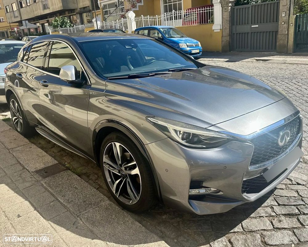 Infiniti Q30 - 3