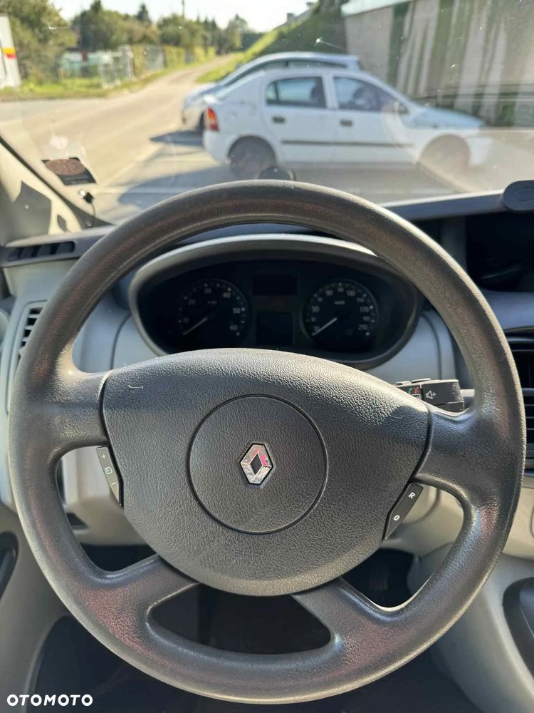 Renault Trafic - 15