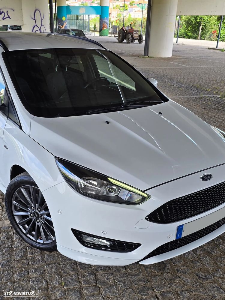 Ford Focus 1.0 EcoBoost S&S ST-LINE - 7