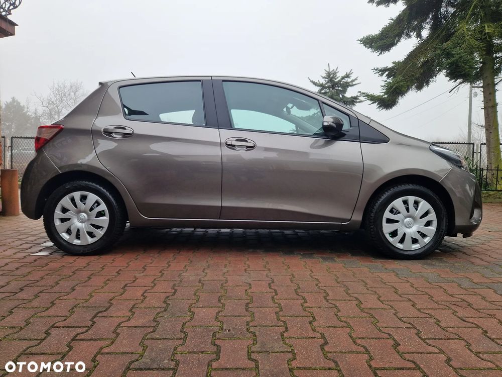 Toyota Yaris 1.5 Active - 10