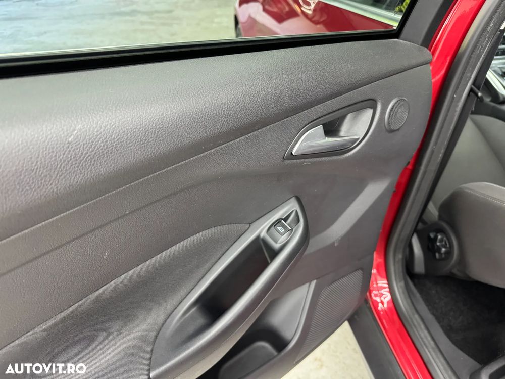 FORD Focus 2012 — imagine 19