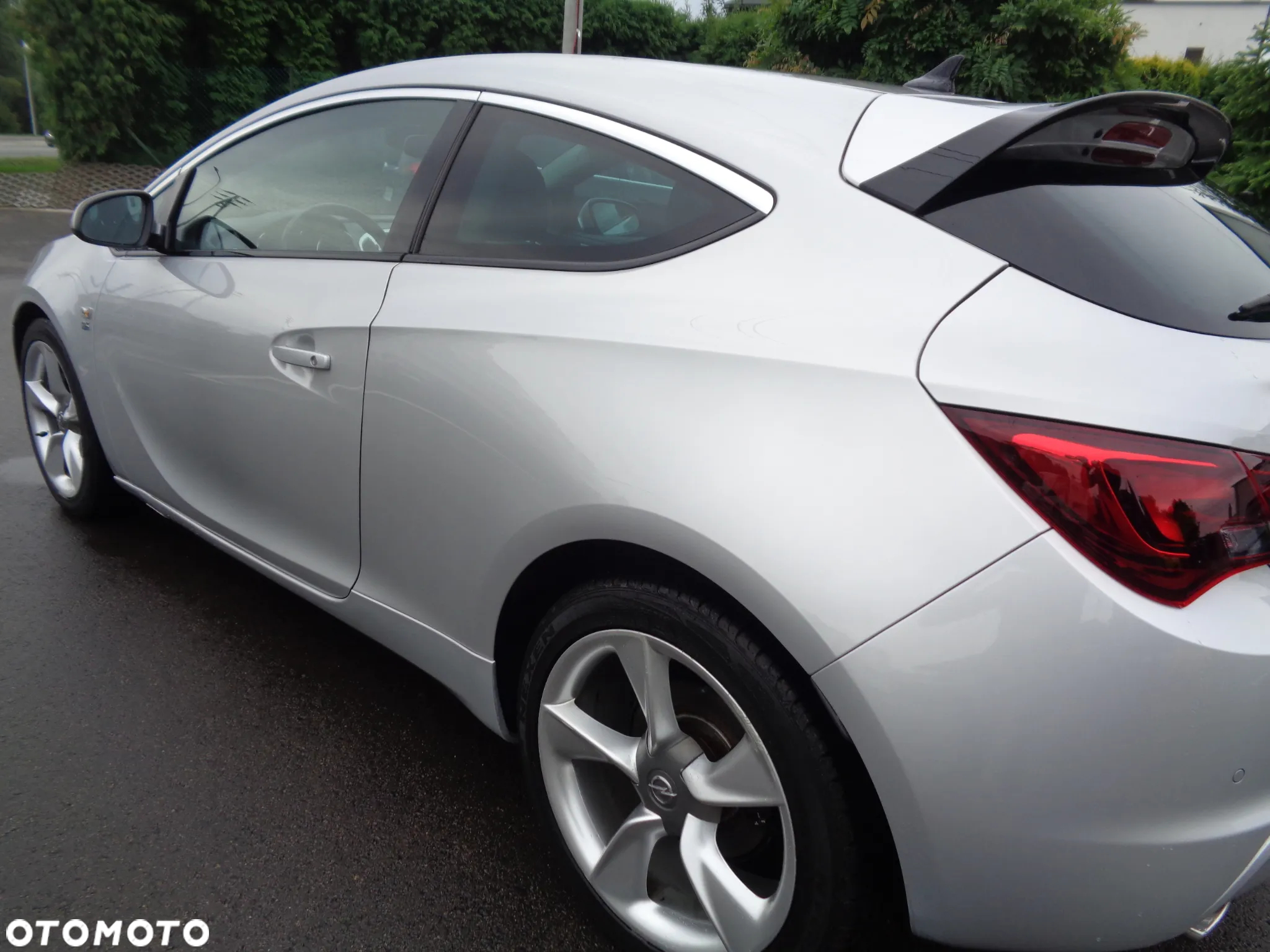 Opel Astra GTC 1.4 Turbo - 11
