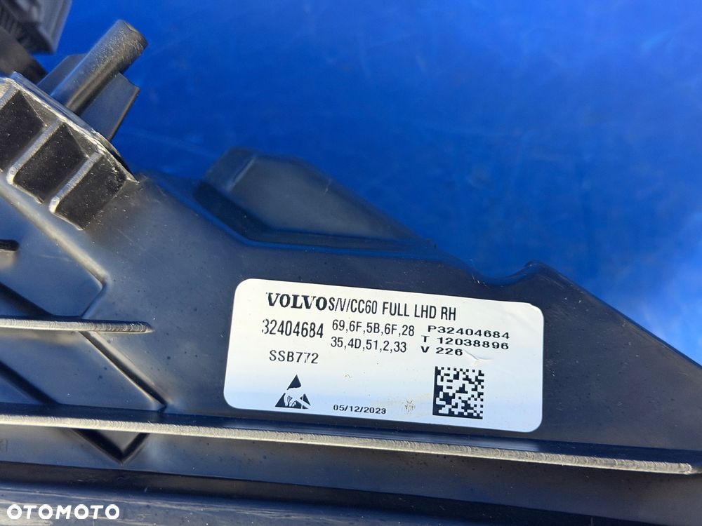 PRAWY FULL LED MID VOLVO S60 V60 II BDB USA AMERYKA - 2