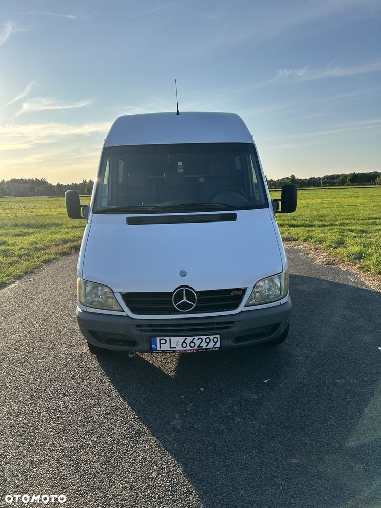 Mercedes-Benz Sprinter - 1