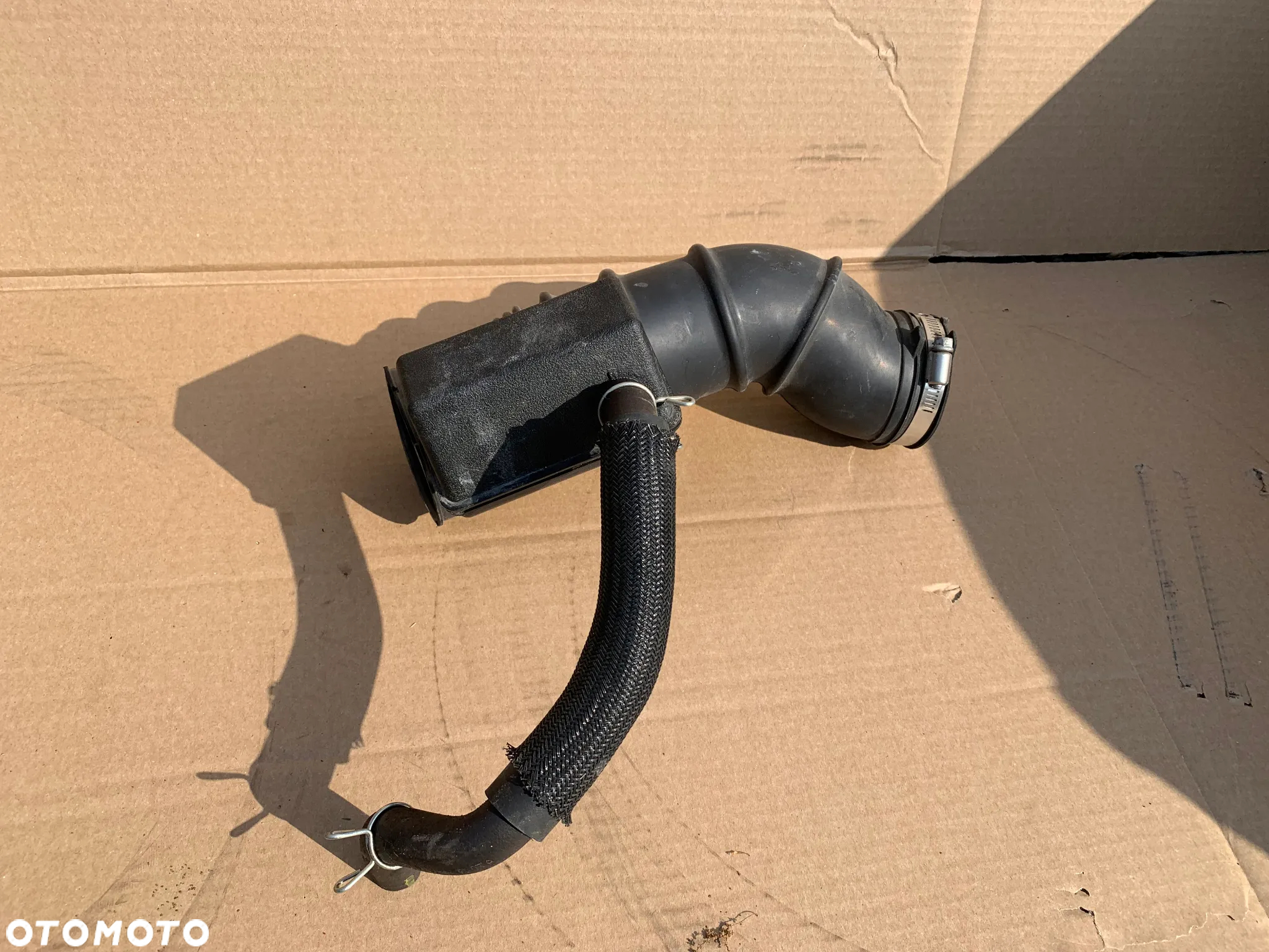 Przewód wąż rura dolot powietrza Toyota RAV4 V 19- 2.5 Hybrid 17881-25050 17881-25040 17893-25070 - 2