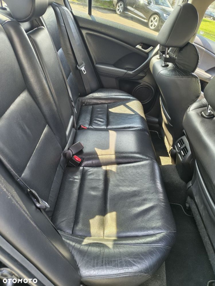 Honda Accord 2.0 Elegance - 12