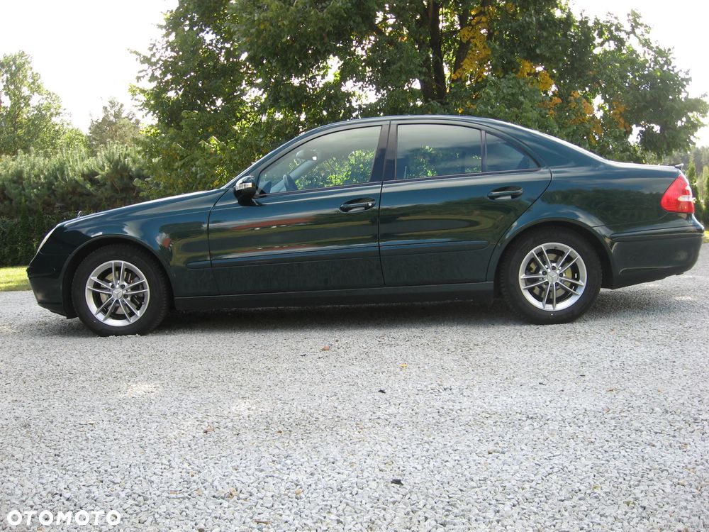 Mercedes-Benz E-Class 2006 photo 3