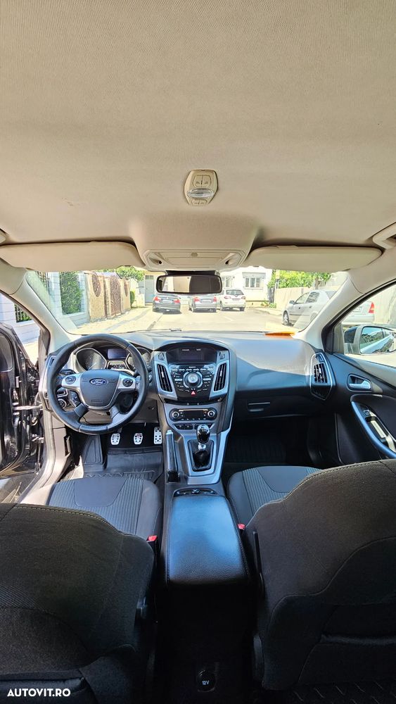 Ford Focus - 22