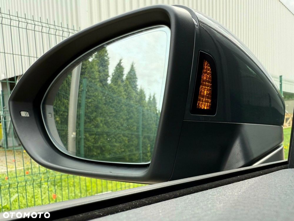 Volkswagen Touran - 16