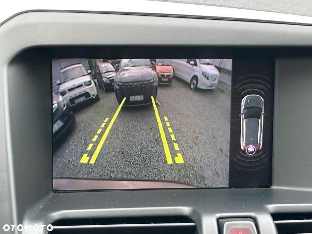 Volvo XC 60 D3 Drive-E Momentum - 32