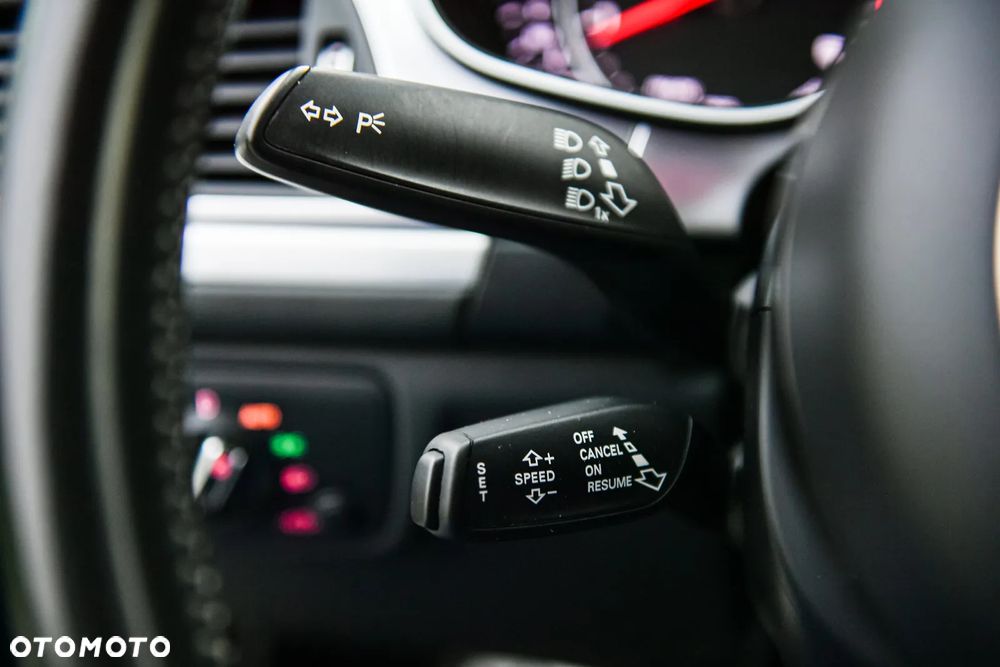 Audi A6 Avant 2.0 TDI ultra S tronic - 32