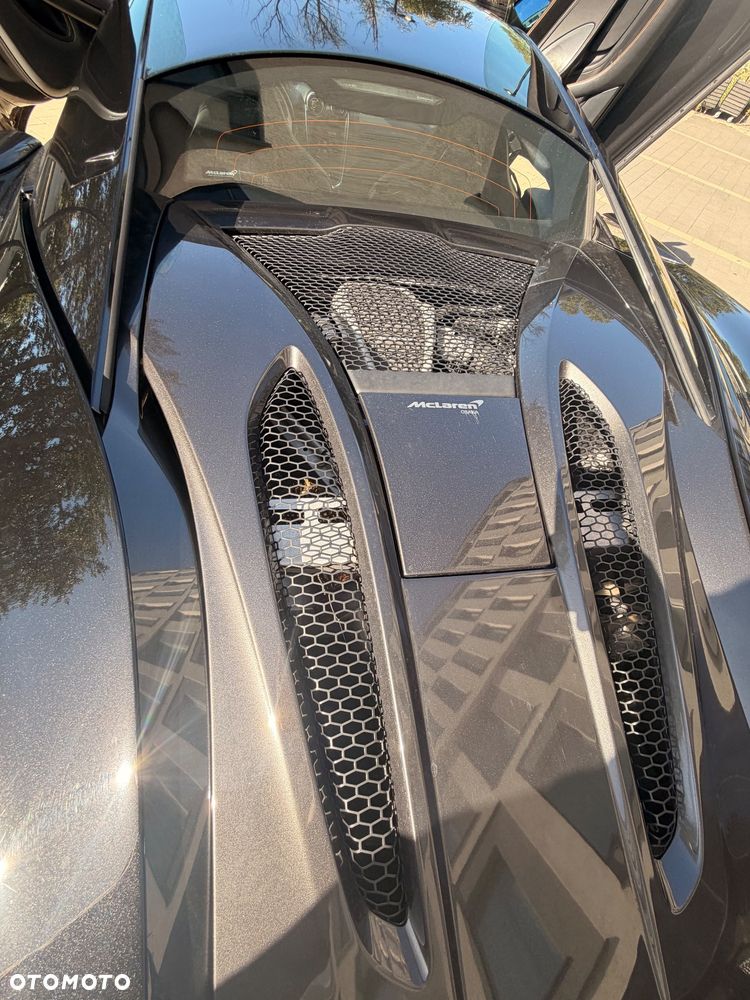 McLaren 570S Coupe - 4