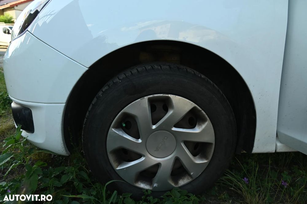 Dacia Logan 1.2 - 8