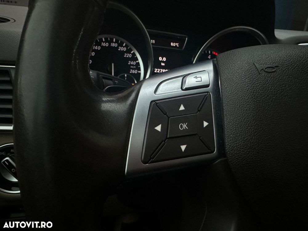 Mercedes-Benz ML - 15